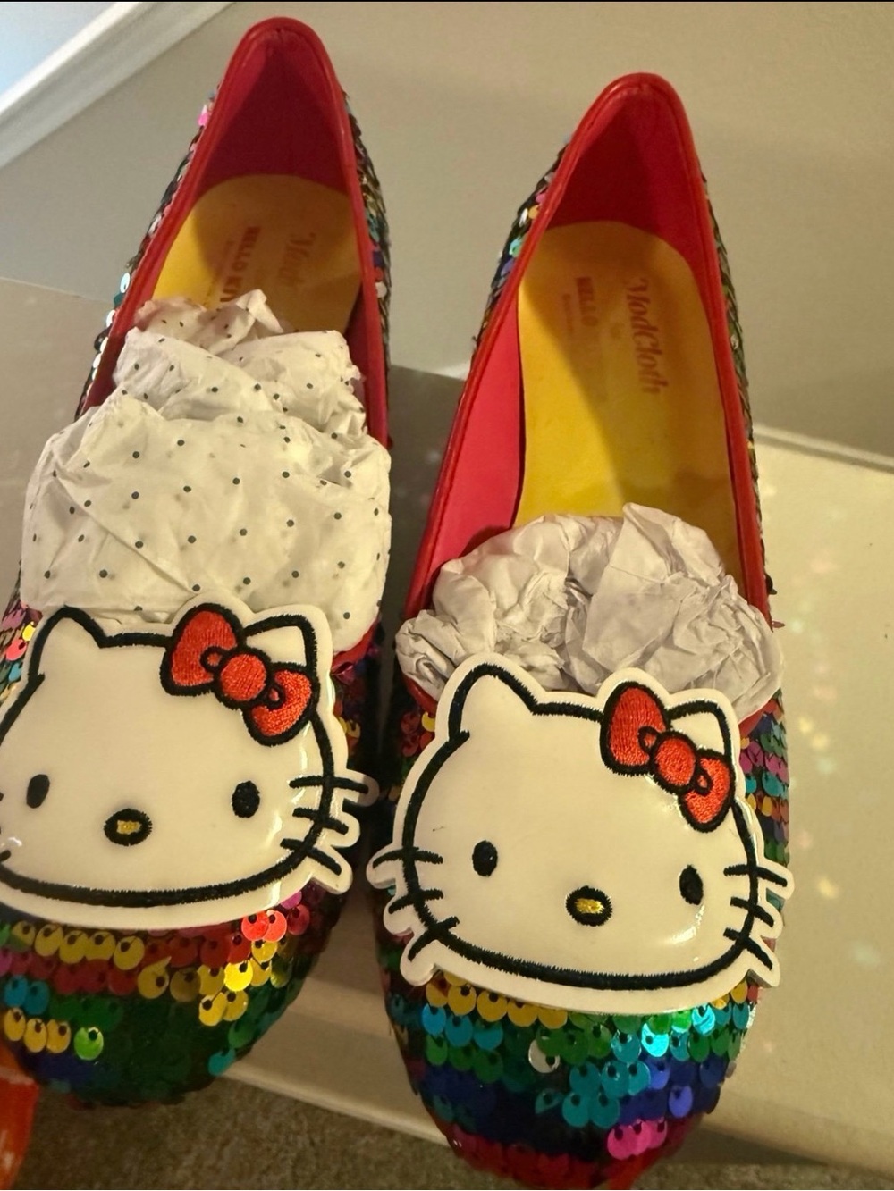 Modcloth x Hello Kitty Rainbow Sequin flats in US size 7 / 38